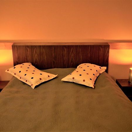 Hotel Casa Moroeni Esterno foto